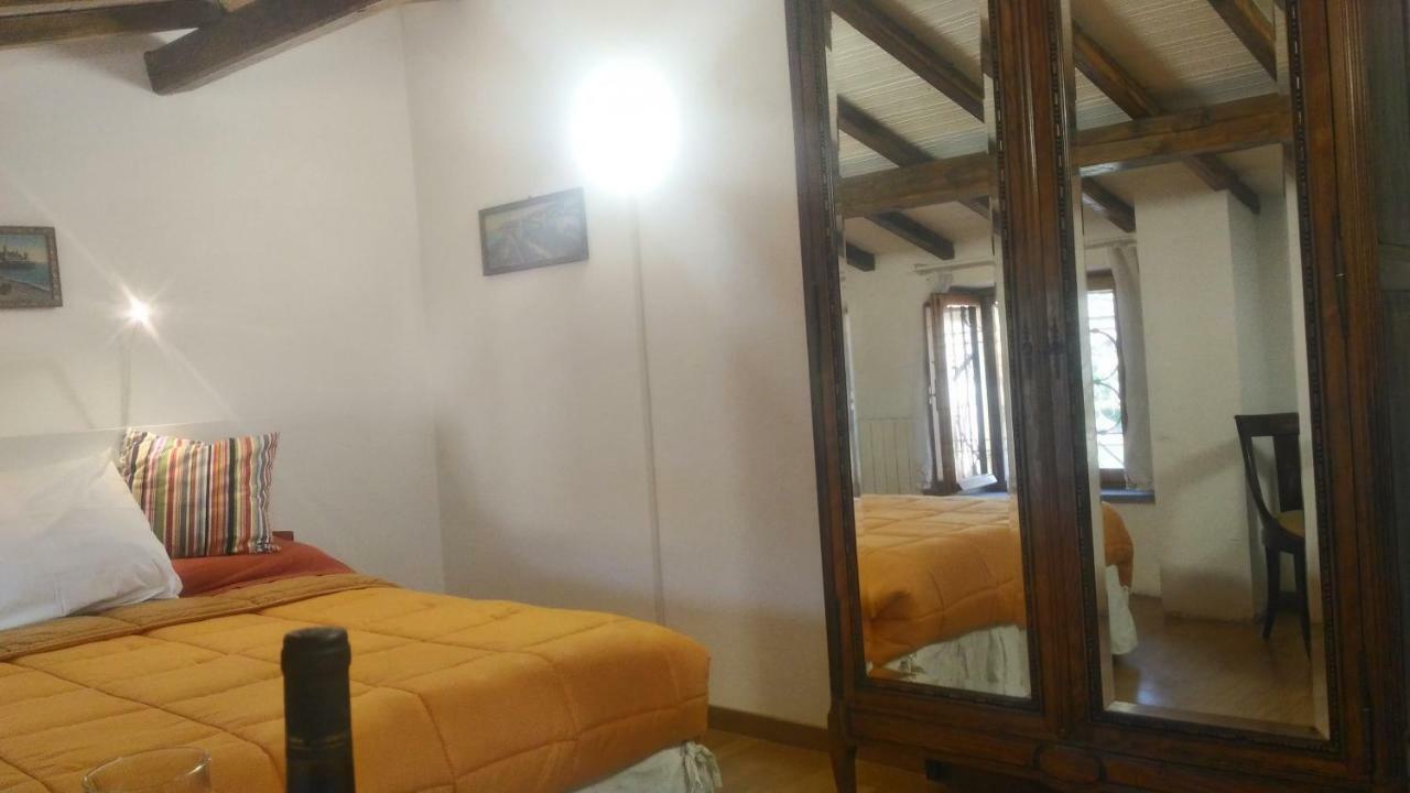 Baduerughe Guest House Poggio Mirteto Bagian luar foto