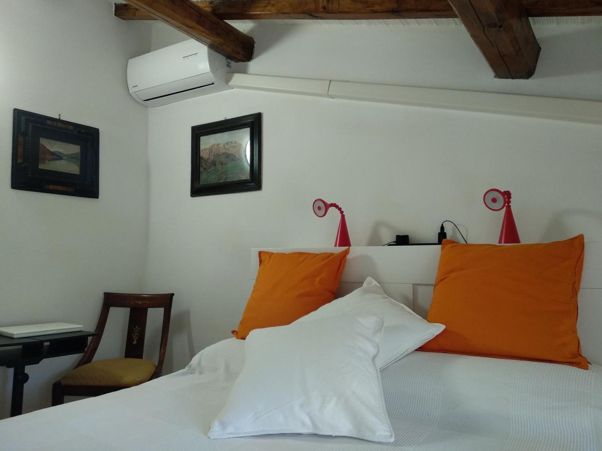 Baduerughe Guest House Poggio Mirteto Bagian luar foto